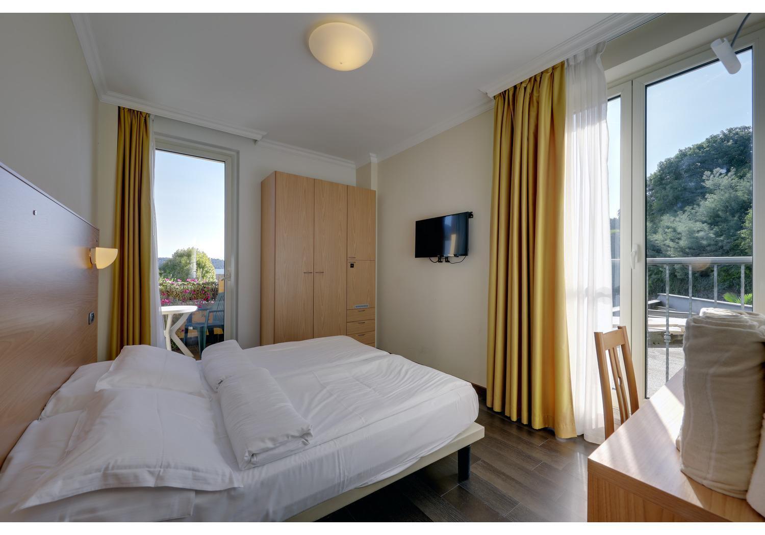 Hotel Residence Zust แวร์บาเนีย ภายนอก รูปภาพ