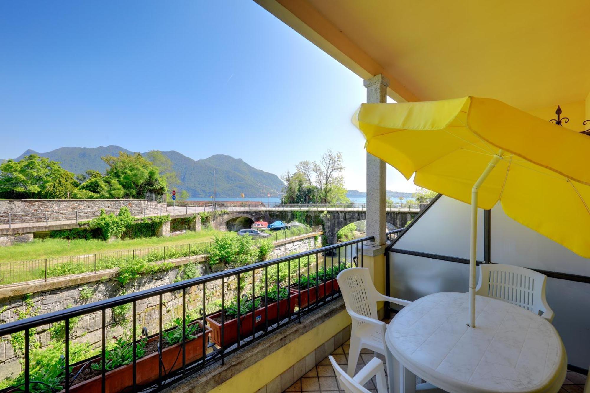 Hotel Residence Zust แวร์บาเนีย ภายนอก รูปภาพ